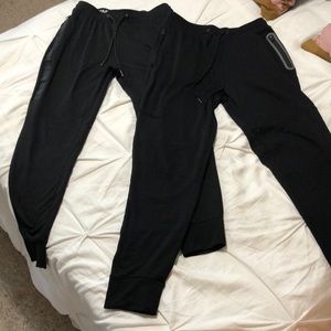 American Eagle men’s Boys Black joggers S